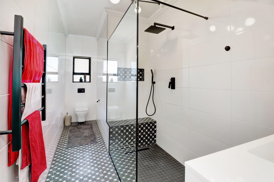 5 Bedroom Property for Sale in Welgemoed Western Cape